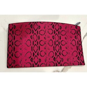Reed NEW Atlantique Large Pouch in Fuchsia Viper